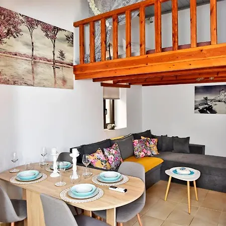 Ferenikis House Apartment *
